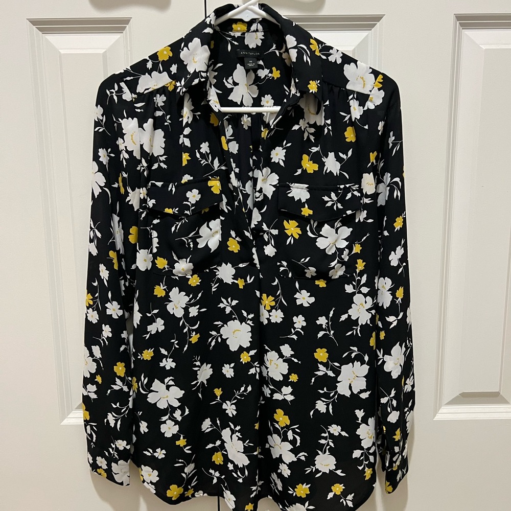 Ann Taylor Long Sleeve Top